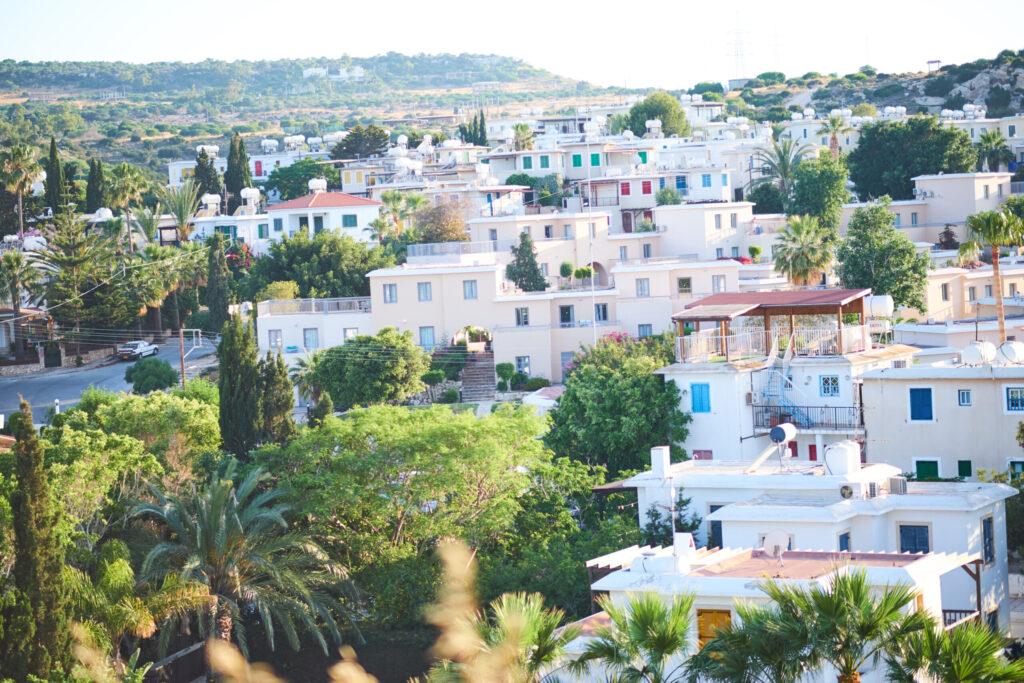 Un paysage ensoleillé de l'Andalousie, Espagne, à découvrir en octobre.